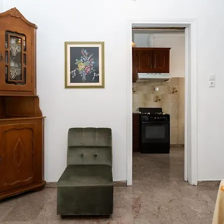 Theoni Apartamento